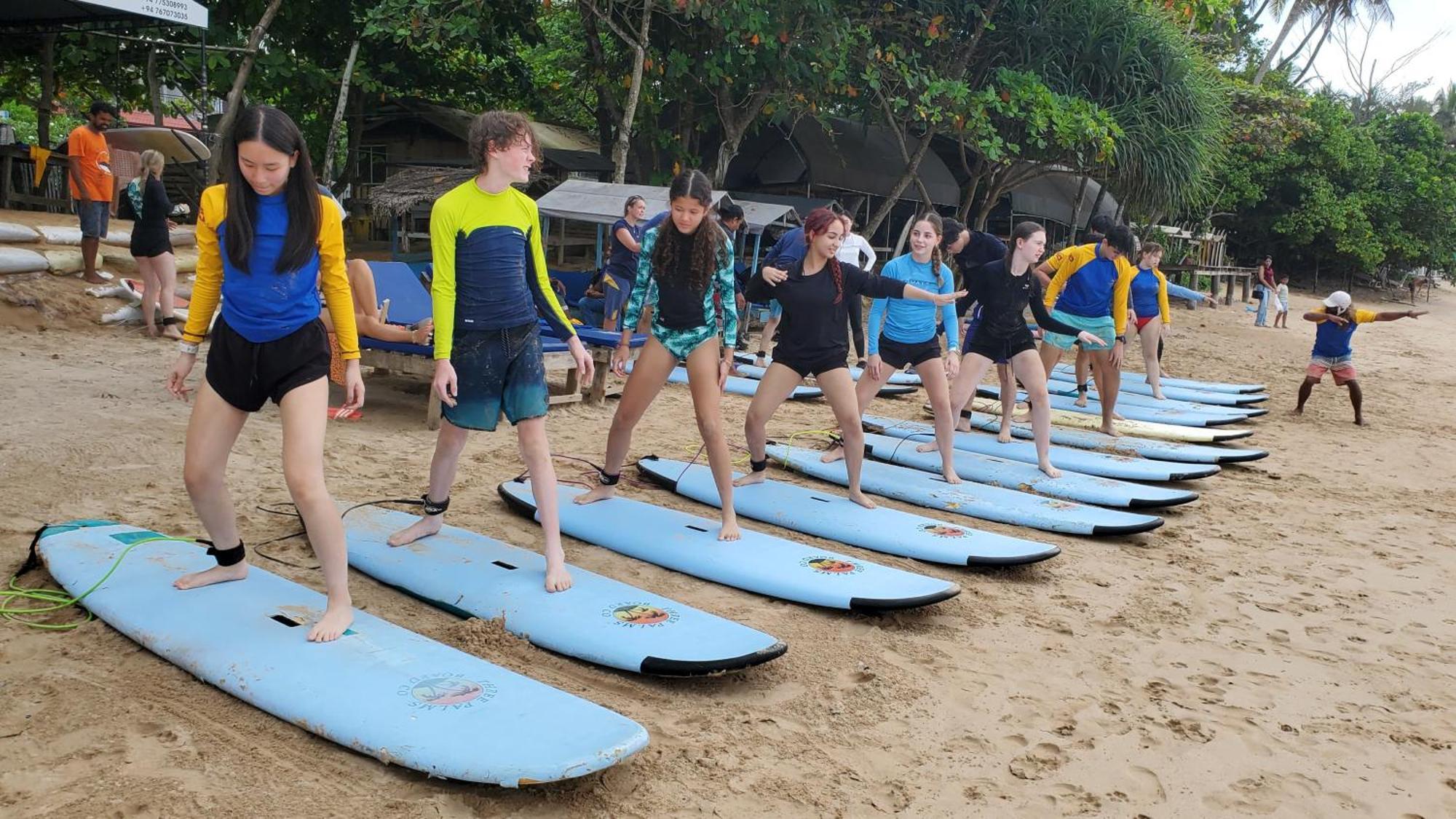 Suninn Hostel And Surf School Weligama Ngoại thất bức ảnh