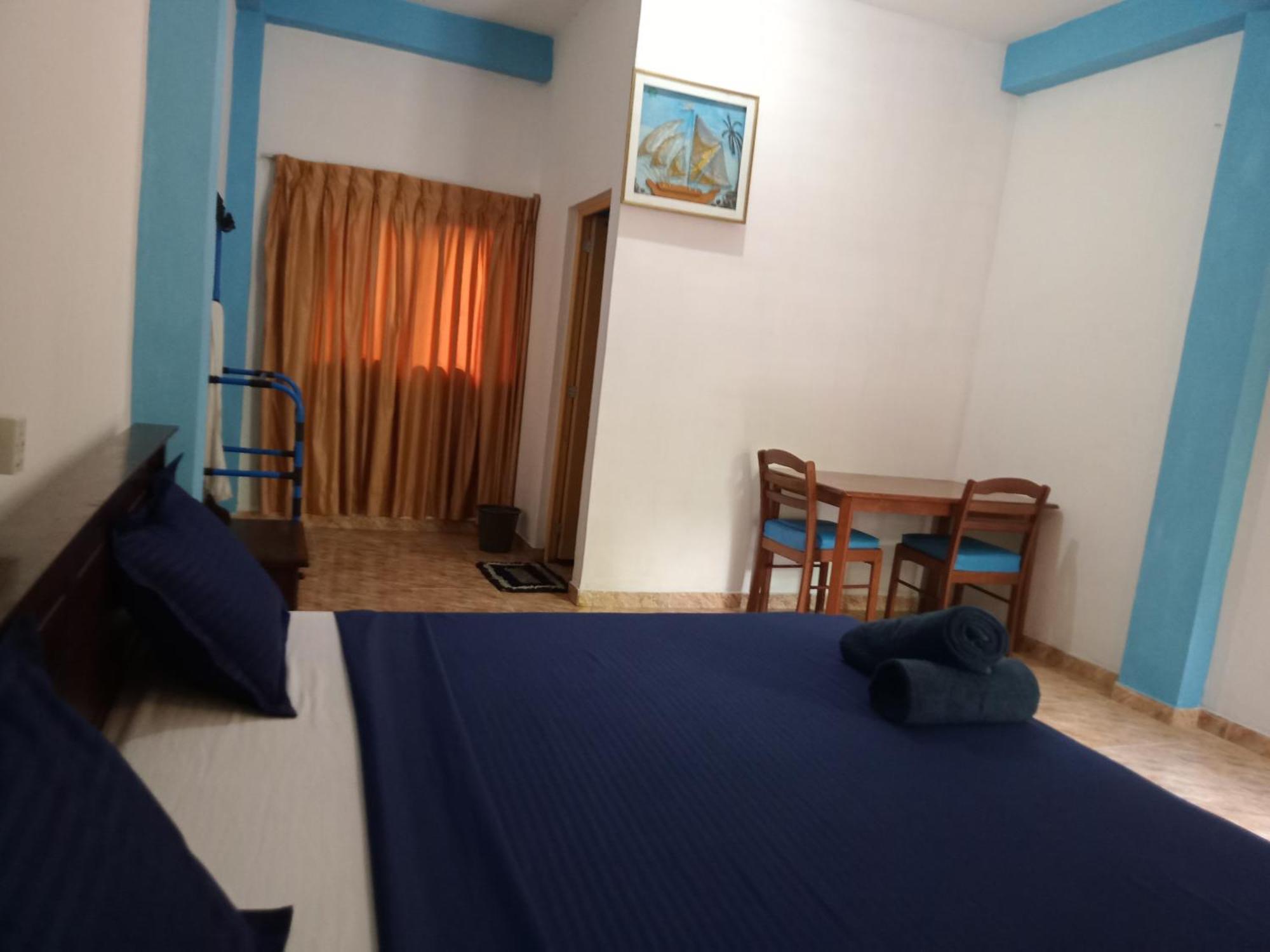 Suninn Hostel And Surf School Weligama Ngoại thất bức ảnh