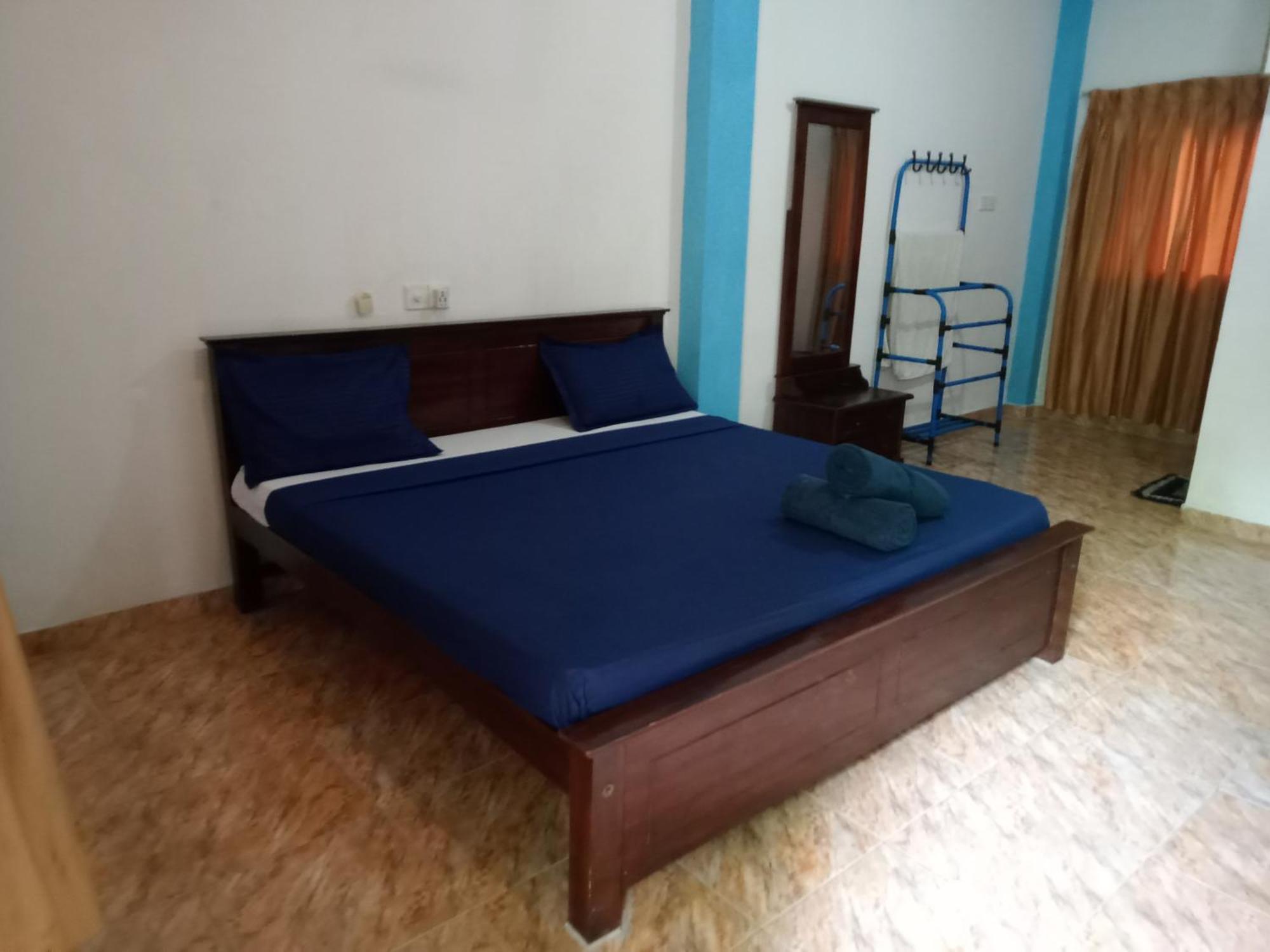 Suninn Hostel And Surf School Weligama Ngoại thất bức ảnh